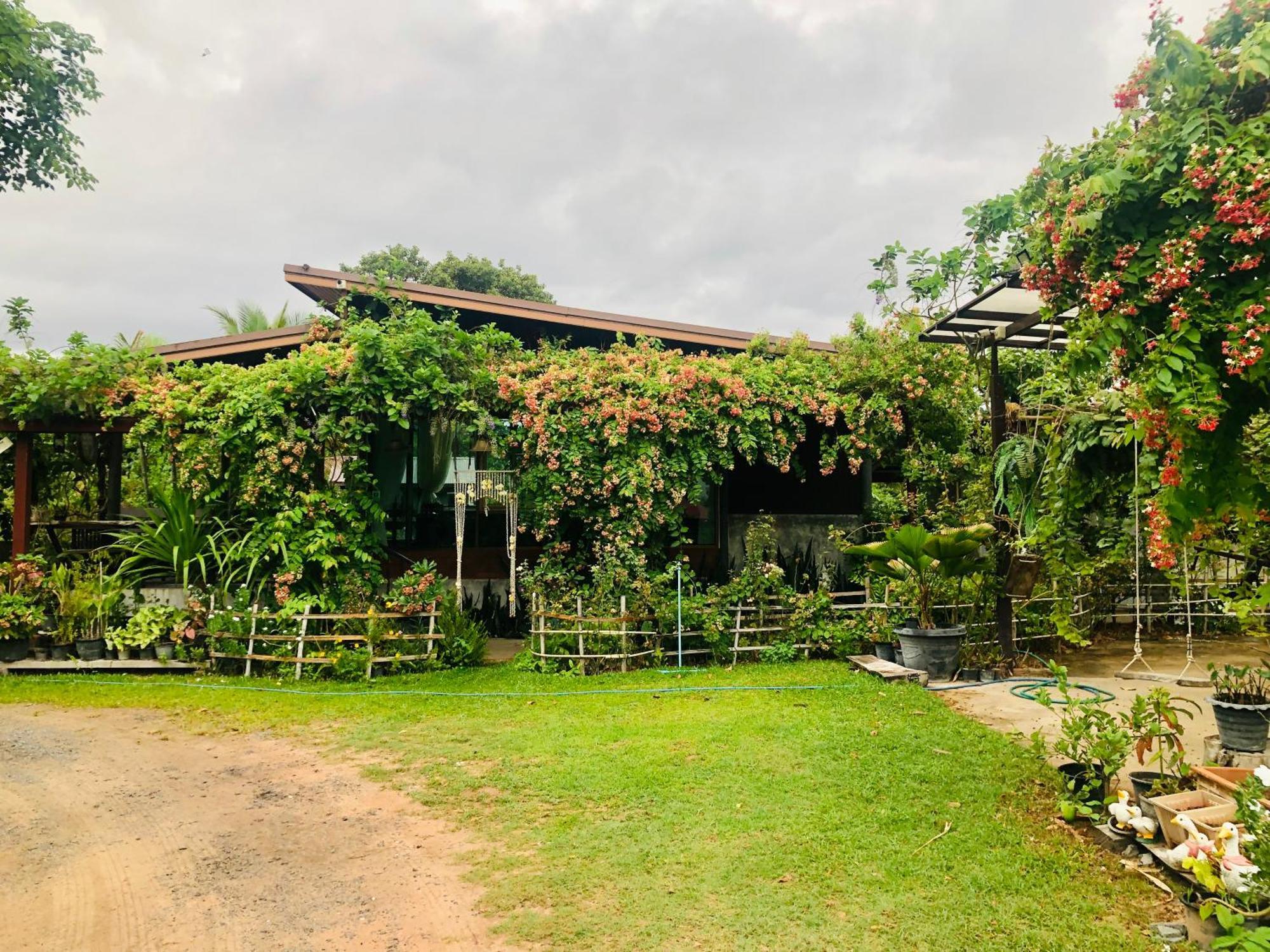 Baan Thung Home Stay Prasat Exteriér fotografie