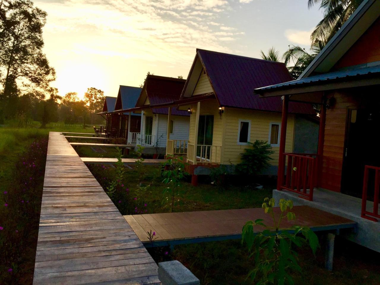 Baan Thung Home Stay Prasat Exteriér fotografie