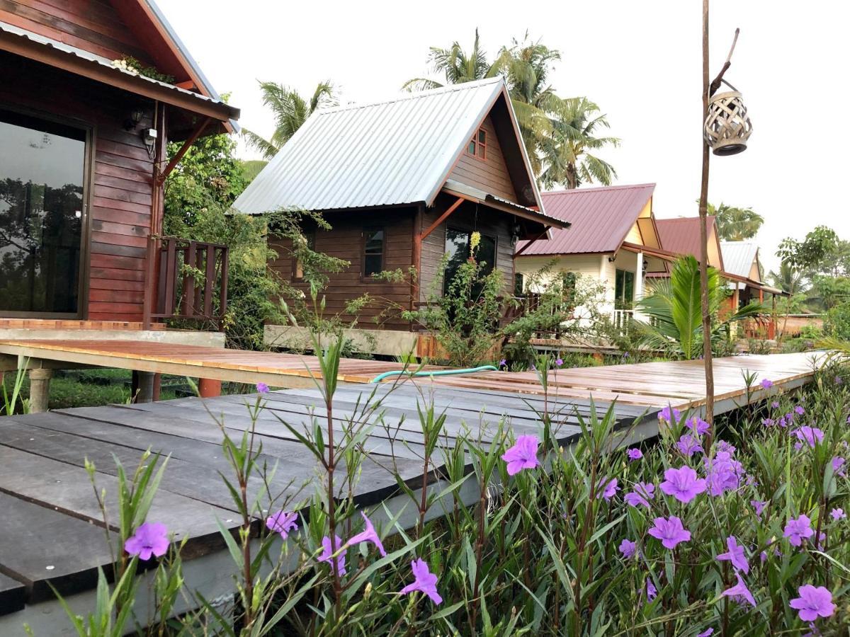 Baan Thung Home Stay Prasat Exteriér fotografie